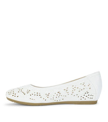 Baretraps Flats & Loafers | Women Mariah Casual Flat White