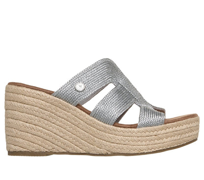 Martha Stewart:Iris - Unstoppable | Skechers outlet