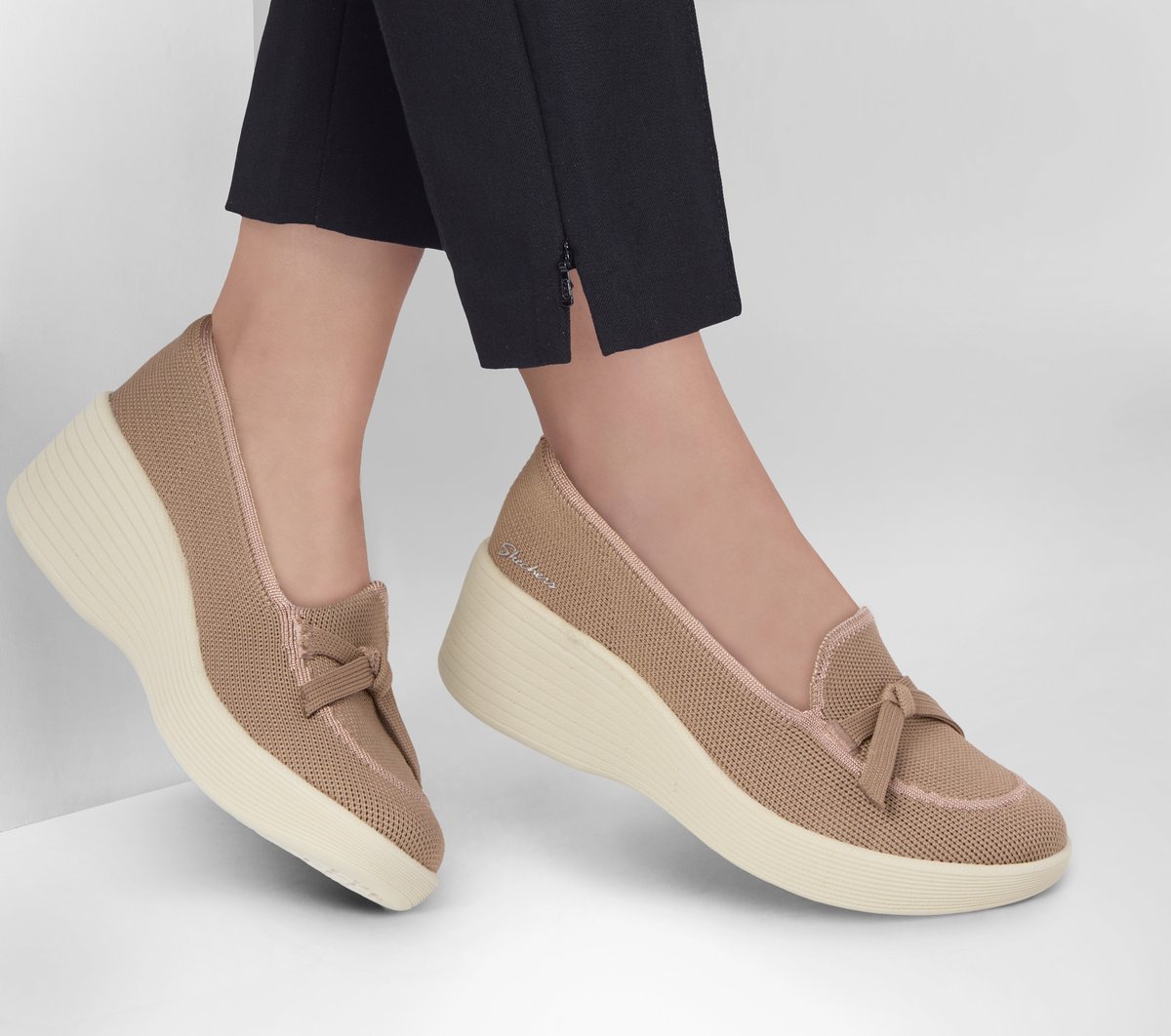 Relaxed Fit: Parallel Lite - Soaring Softly | Women Skechers online shop