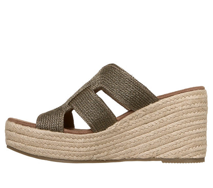 Martha Stewart:Iris - Unstoppable | Skechers discount
