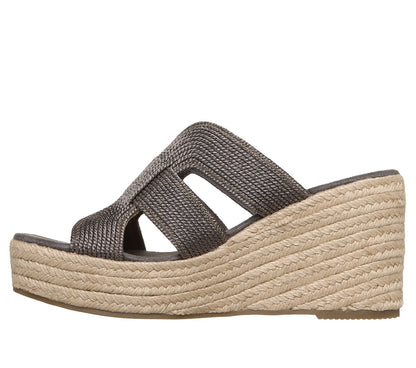 Martha Stewart:Iris - Unstoppable | Skechers for sale
