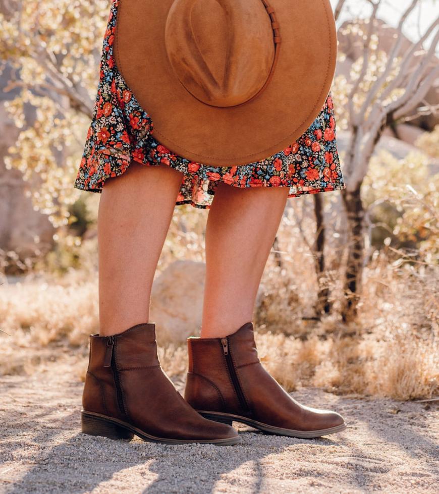 Baretraps Booties | Women Alona Block Heel Bootie Cognac