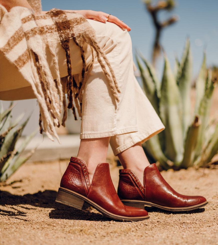 Baretraps Booties | Women Avril Ankle Bootie Mahogany