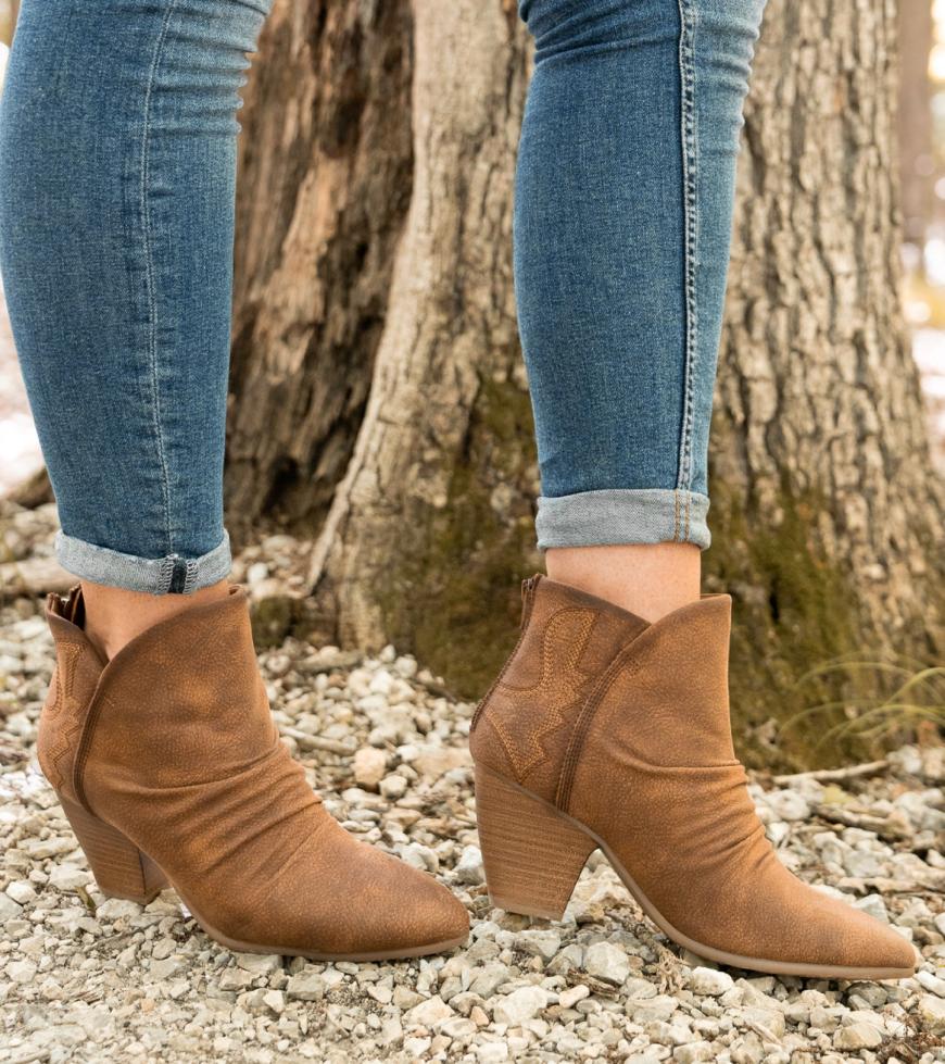 Baretraps Booties | Women Leanna Bootie Cashew