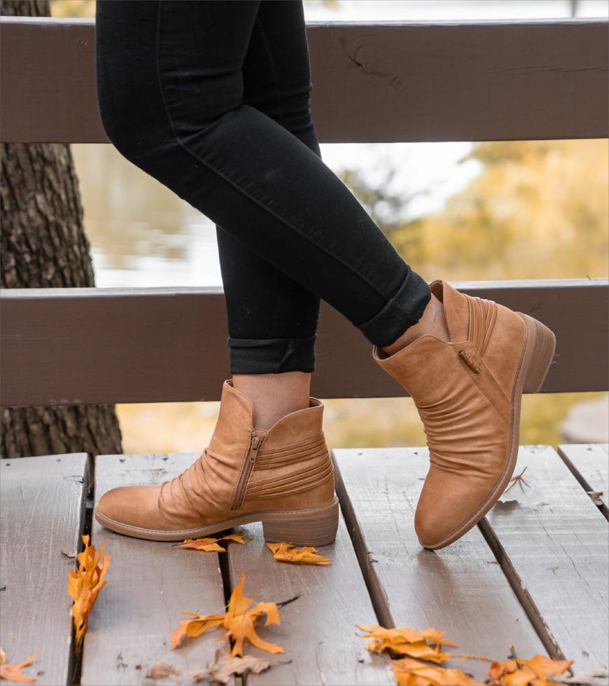 Baretraps Booties | Women Sazzie Bootie Sand