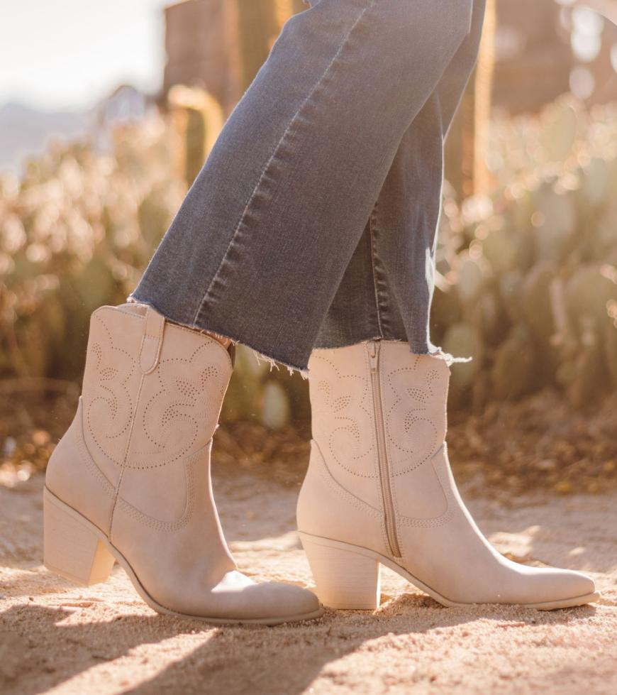 Baretraps Booties | Women Yenni Western Boot Haze
