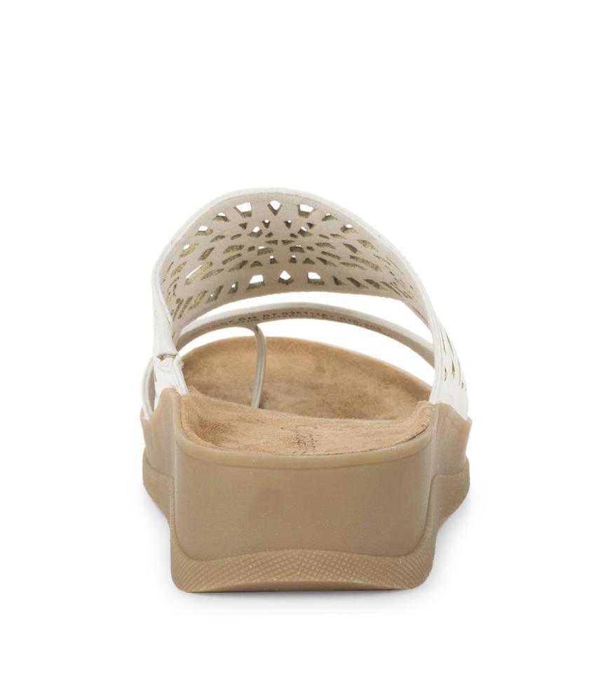 Baretraps Classic Comfort Sandals | Women Flora Slide Sandal White