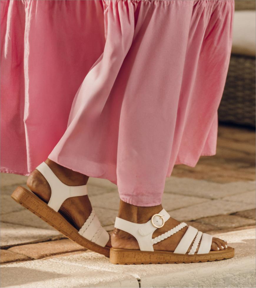 Baretraps Classic Comfort Sandals | Women Gwyneth Slide Sandal White