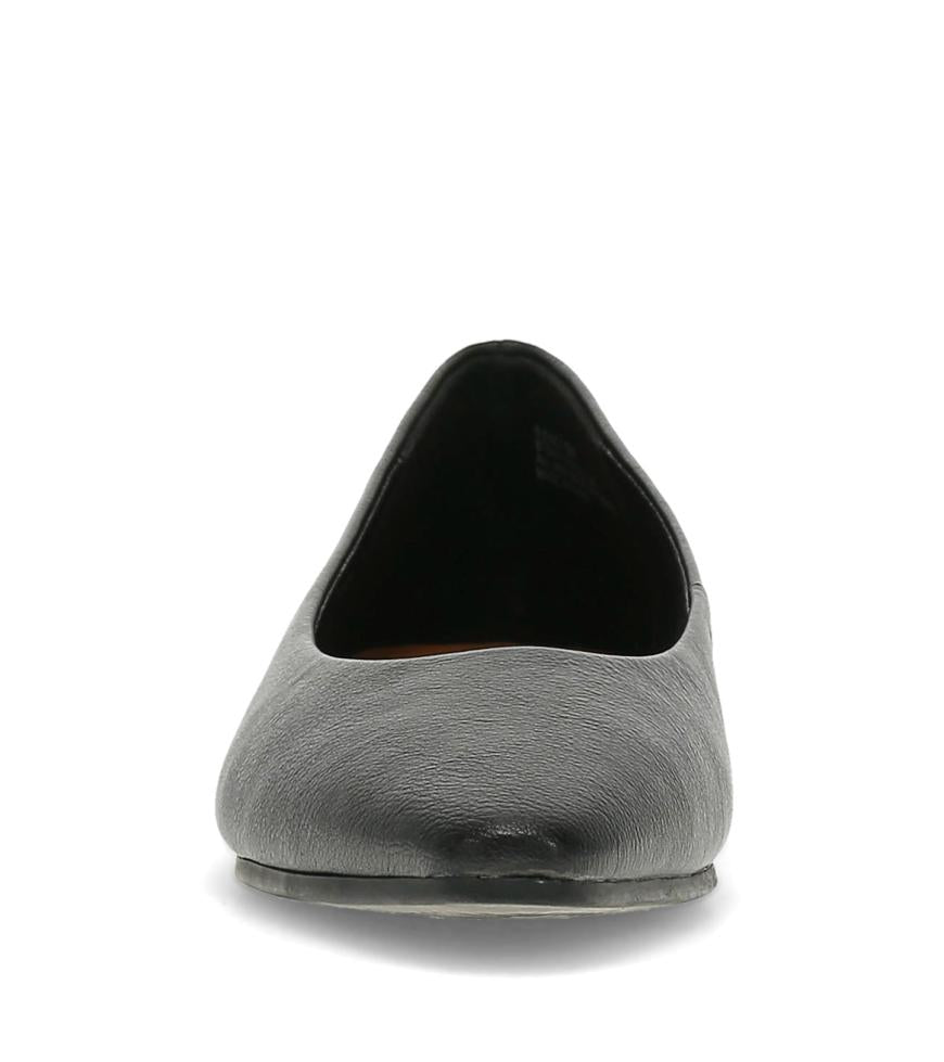 Baretraps Dress Shoes | Women Rhonda Casual Flat Black