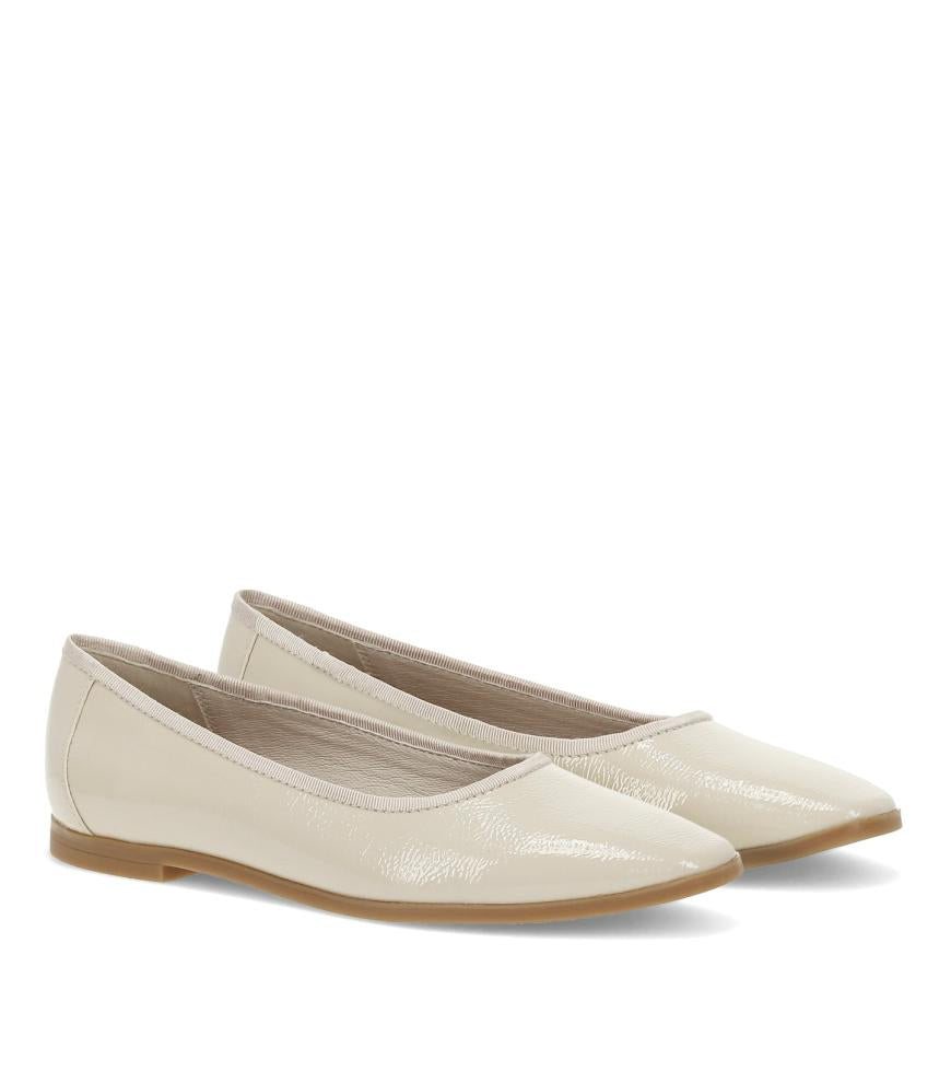 Baretraps Dress Shoes | Women Tania Casual Flat Ivory
