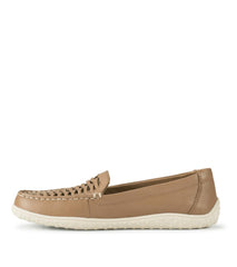 Baretraps Flats &amp; Loafers | Women Bridget Boat Shoe Tan Leather