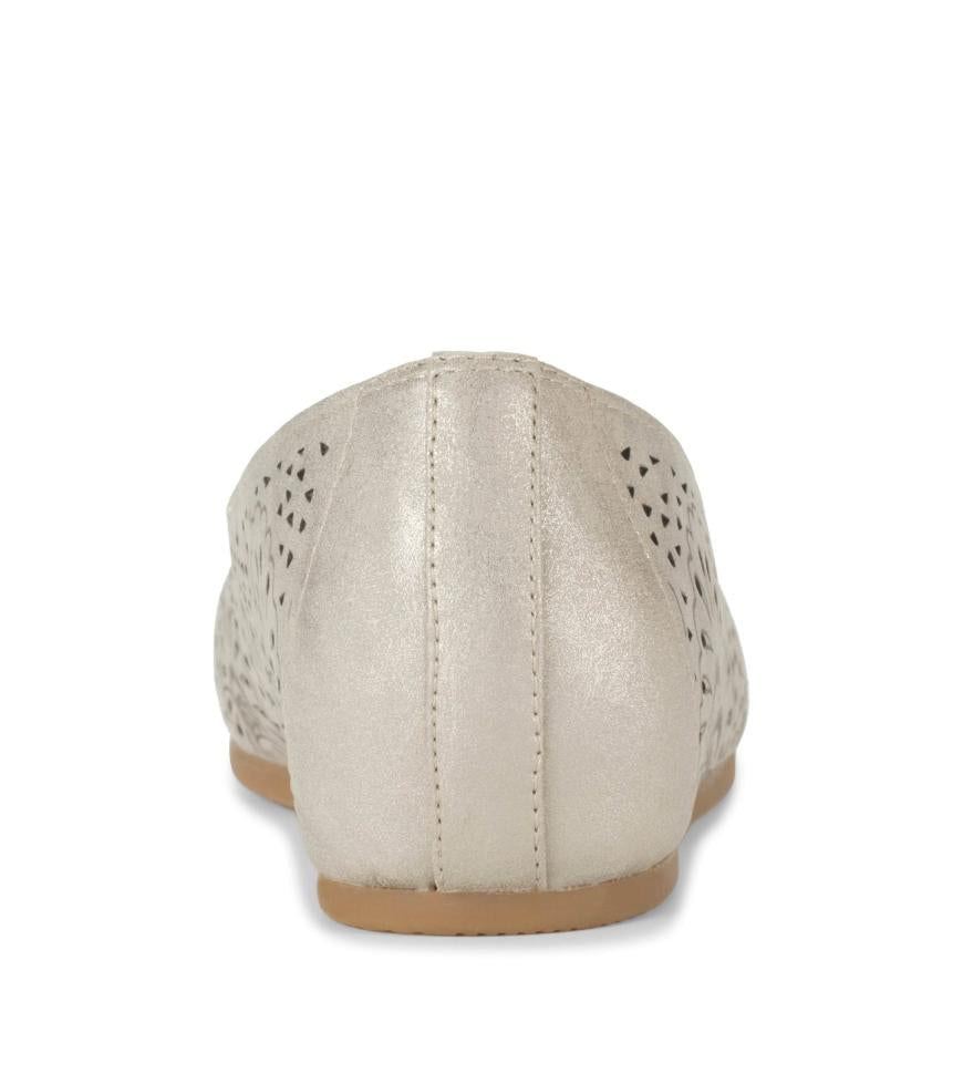 Baretraps Flats &amp; Loafers | Women Chika Casual Flat Champagne