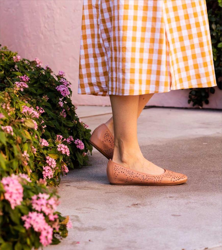 Baretraps Flats &amp; Loafers | Women Chika Casual Flat Rouge