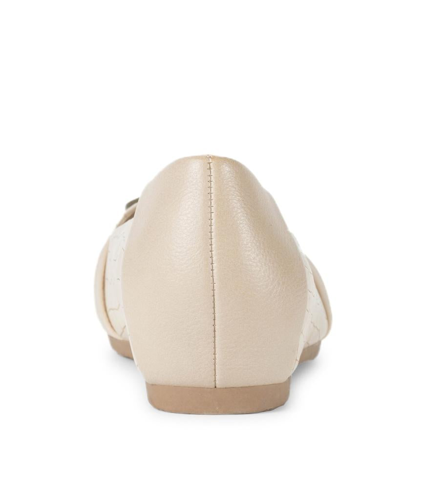 Baretraps Flats &amp; Loafers | Women Mabely Flat Milkyway