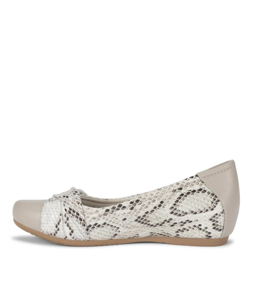 Baretraps Flats &amp; Loafers | Women Mitsy Casual Flat Cream Multi Snake