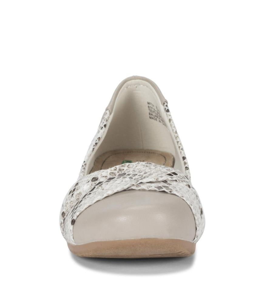 Baretraps Flats &amp; Loafers | Women Mitsy Casual Flat Cream Multi Snake