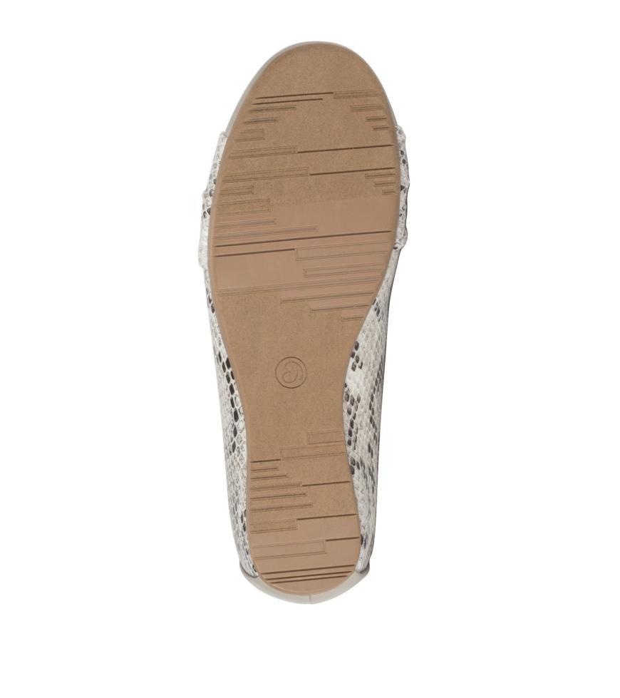Baretraps Flats &amp; Loafers | Women Mitsy Casual Flat Cream Multi Snake