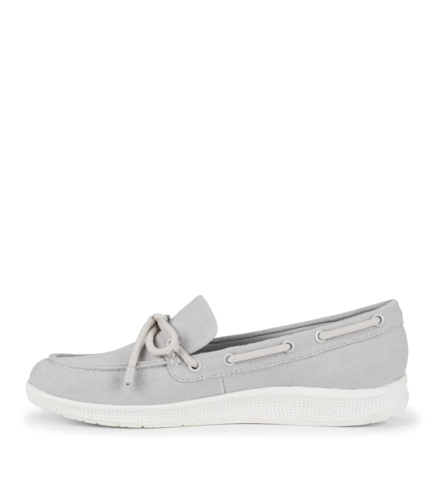 Baretraps Flats &amp; Loafers | Women Venia Boat Shoe Light Steel