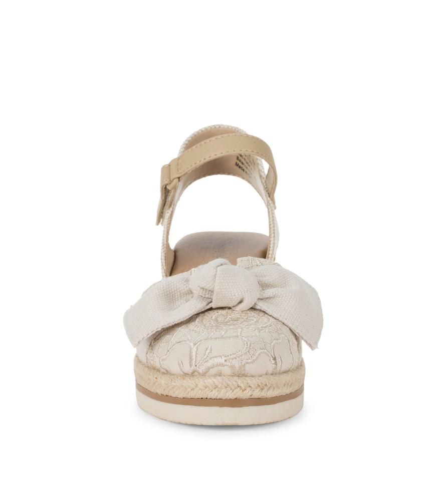 Baretraps Wedge Sandals | Women Arabelle Closed Toe Wedge Sandal Cream