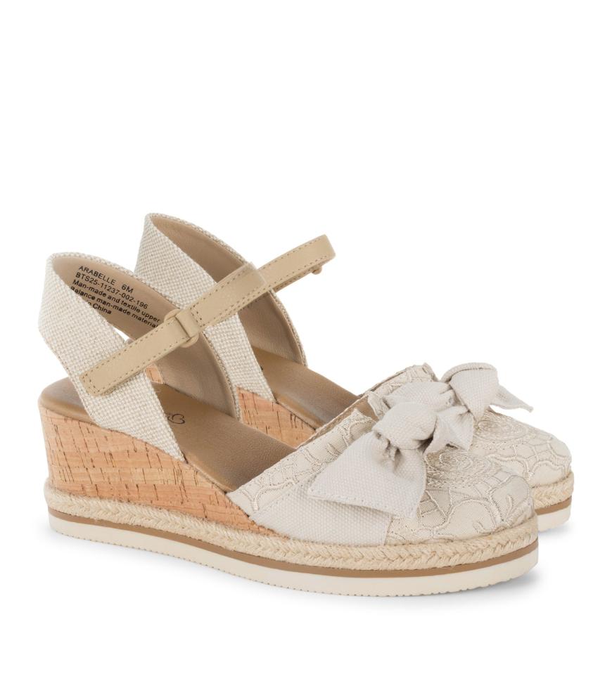 Baretraps Wedge Sandals | Women Arabelle Closed Toe Wedge Sandal Cream