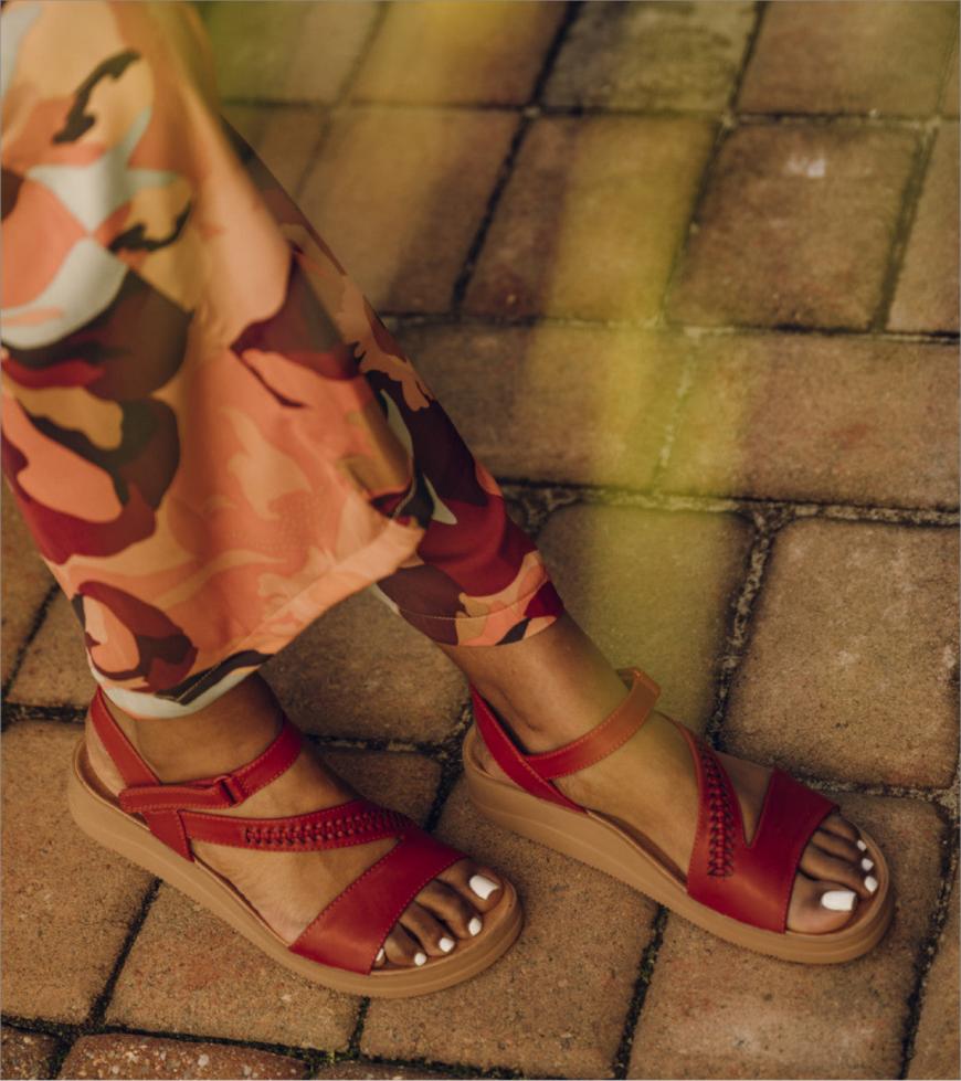 Baretraps Wedge Sandals | Women Frolick Wedge Sandal Cherry Red